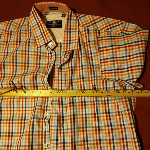 Shirt - Picture 3 of 6